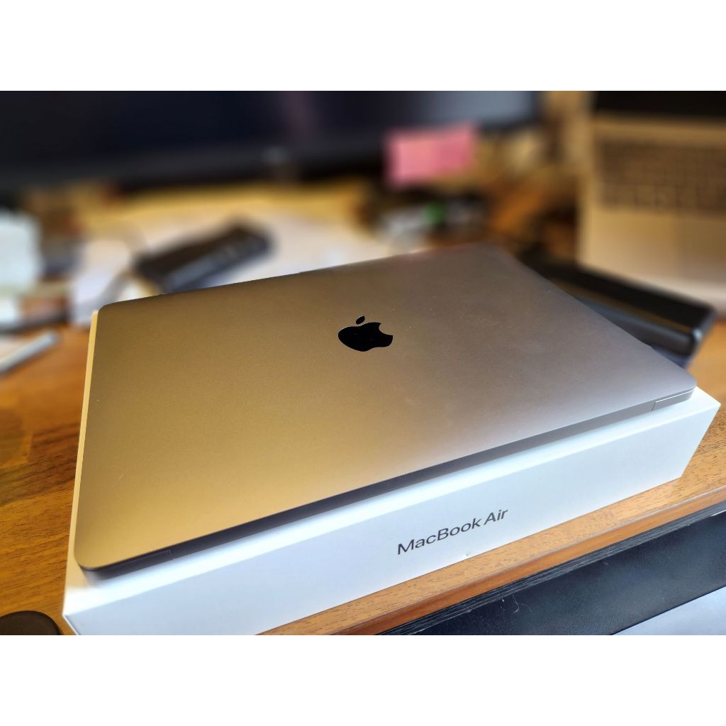 [二手] Apple Macbook Air M1 13吋 (8G + 256G) 銀色