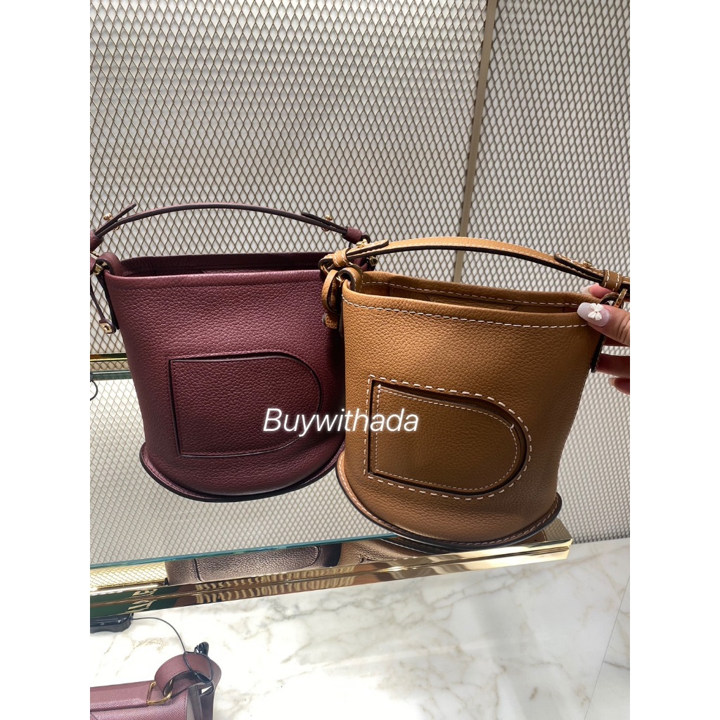 Delvaux 比利時皇家品牌😉Taurillon金棕色手拿包小水桶包❤️ 白色外縫線最喜歡 🌟 此包款鏈條另+購