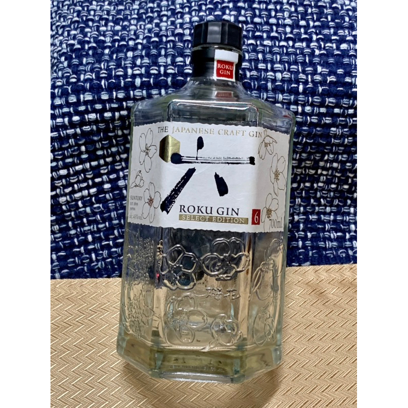 ［酒矸倘賣沒］日本 六琴酒ROKU GIN 瓶身有櫻花🌸凸起設計空酒瓶⚠️無內容物