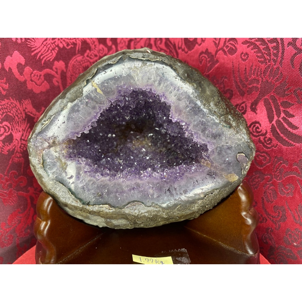 🔥喜歡可議價🔥烏拉圭紫水晶洞約1.77公斤🔥