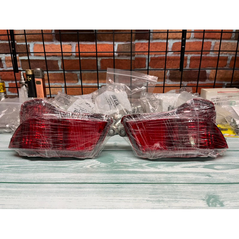 原廠 豐田 YARIS 2014 後保霧燈 後霧燈 後保桿 後保桿燈