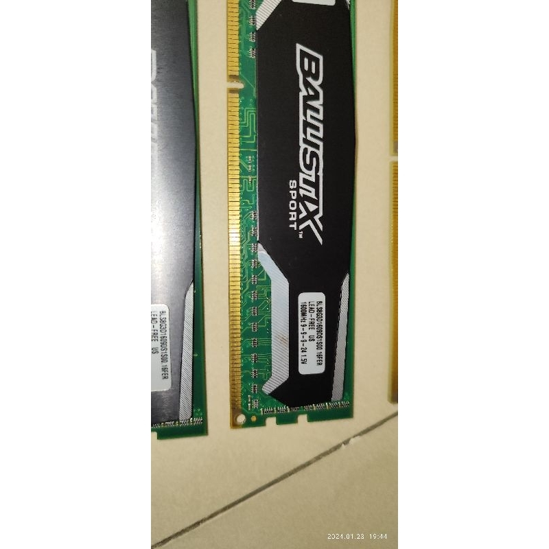 BLS8G3D1609DS1S00.16FER 美光 DDR3 1600 8g 8gb