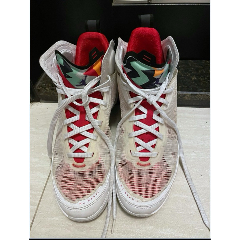 Nike 籃球鞋 (Air Jordan 37 Release )購入價6000多