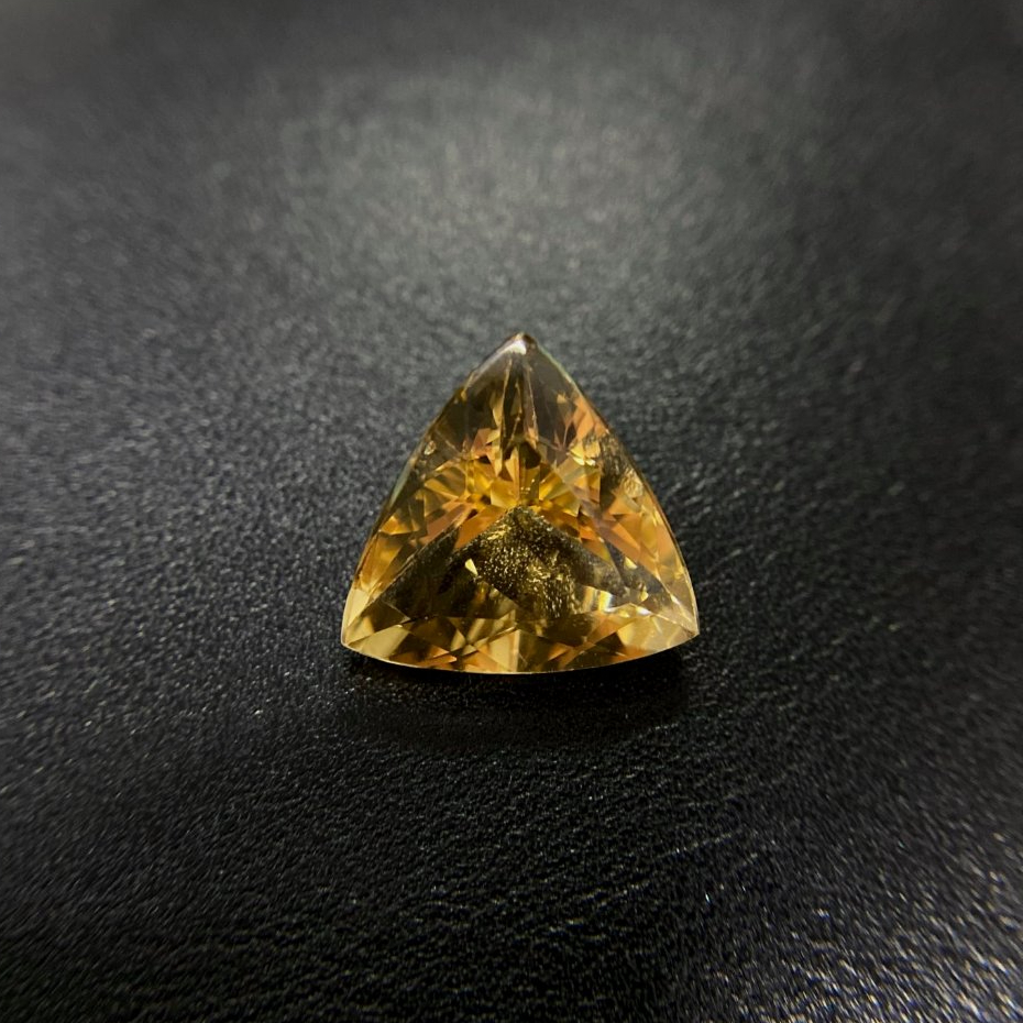 天然金黃綠柱石(Golden Beryl)裸石5.10ct [基隆克拉多色石]