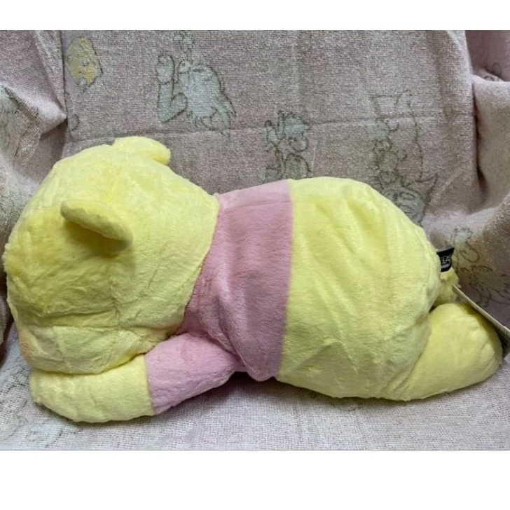日本帶回 迪士尼 小熊維尼娃娃 粉色衣服 趴姿 45cm
