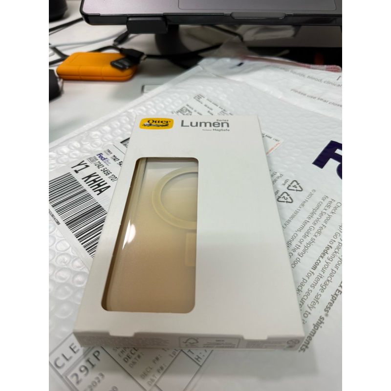 全新未拆OtterBox Lumer Series iPhone 14 Pro Max 金色