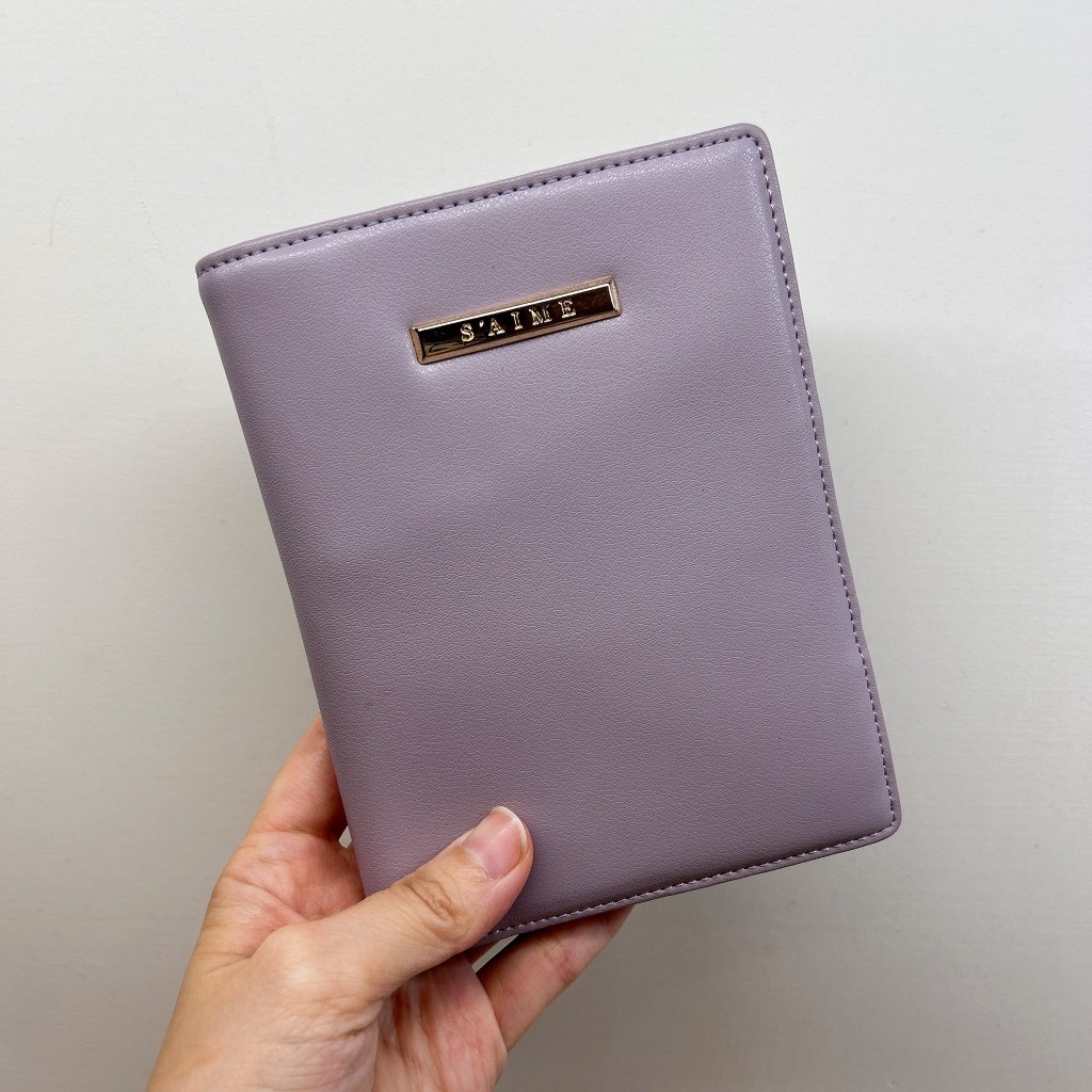 【包包】護照套/卡片套/多用途包-S’AIME 東京企劃 質感長條LOGO護照套 (紫色)
