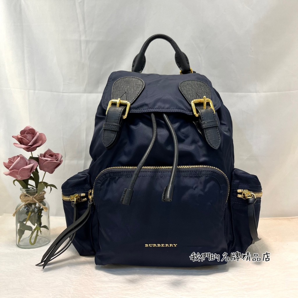 [我們的名牌精品店]~ BURBERRY 深藍色帆布+黑色牛皮手把金鍊軍旅中款後背包 4016624