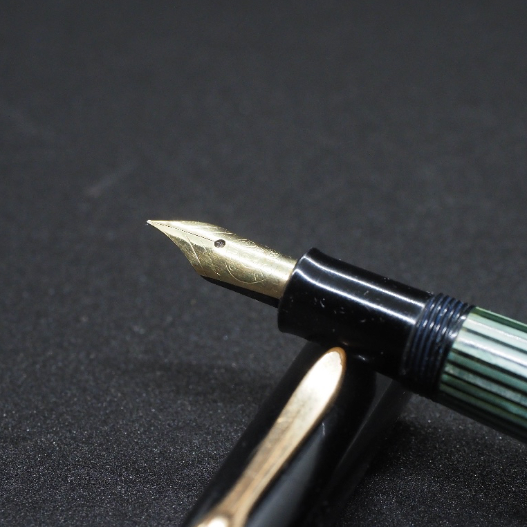 百利金 / Pelikan 140 - 14ct gold Fine nib - semi-flex- Vintage