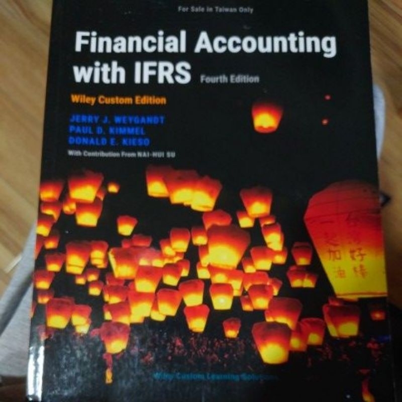 financial accounting with IFRS 4 會計用書