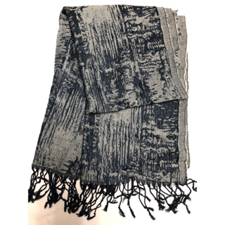 圍巾 二手⚠️九成新 雪花 刷色圍巾 合成棉質編織。