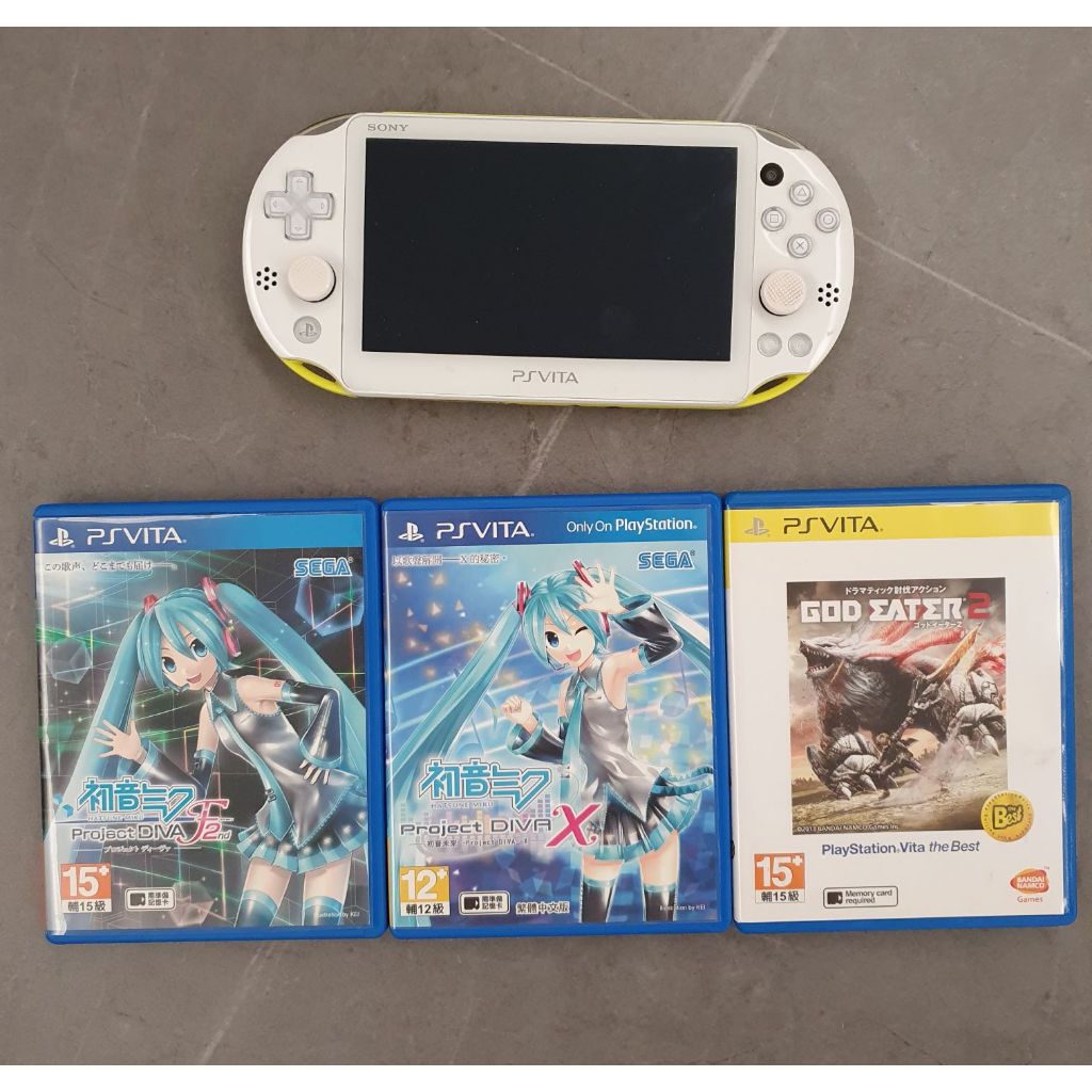 PS VITA 遊戲主機(無改機) 附贈三片遊戲片 二手