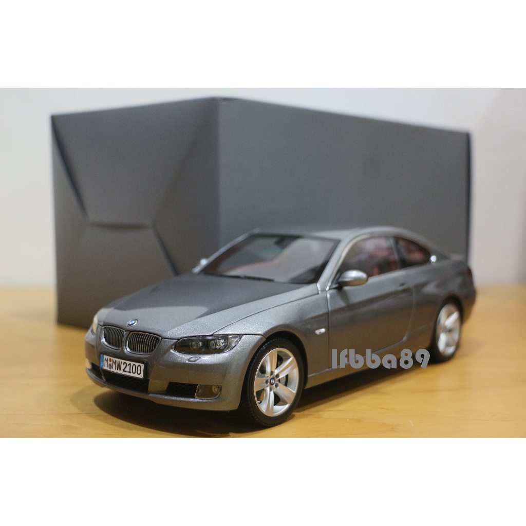 KYOSHO 1/18 BMW 330i Coupe E92 寶馬 原廠精品