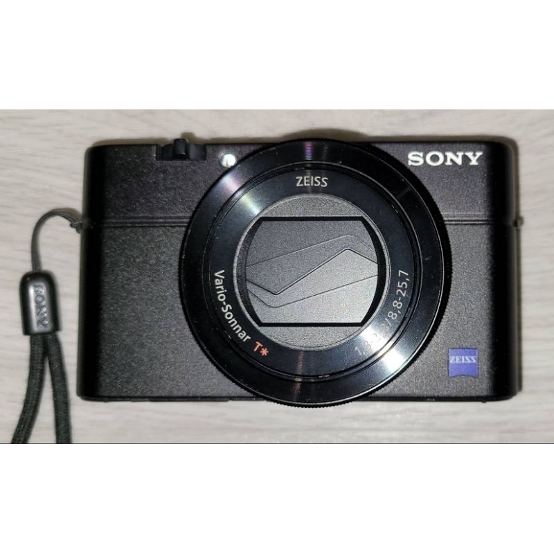 SONY RX100M3 數位相機（9成新）+2顆原廠電池+原廠充電座+三腳架+原廠相機包