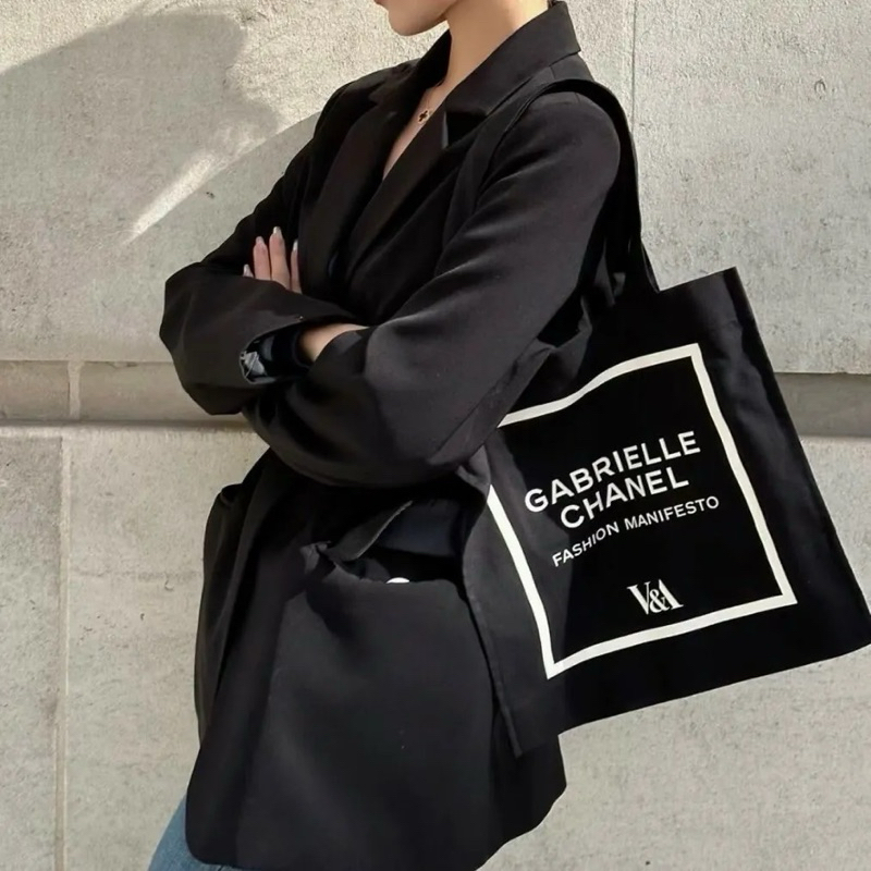 ⭐️V&amp;A博物館x CHANEL聯名有機棉帆布包 現貨 全新正貨 英國購入 香奈兒 聯名款