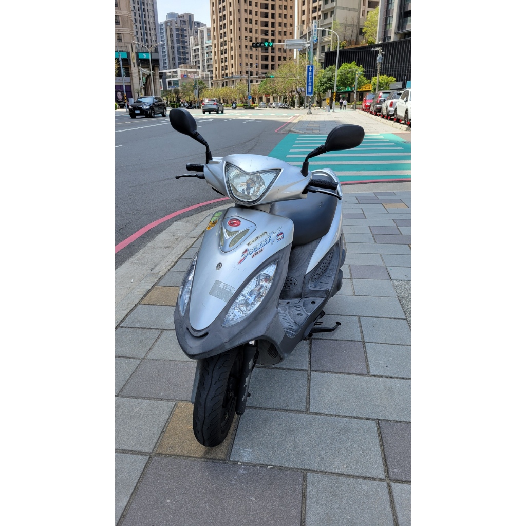 售2013年光陽KYMCO V2 125 (里程37700)