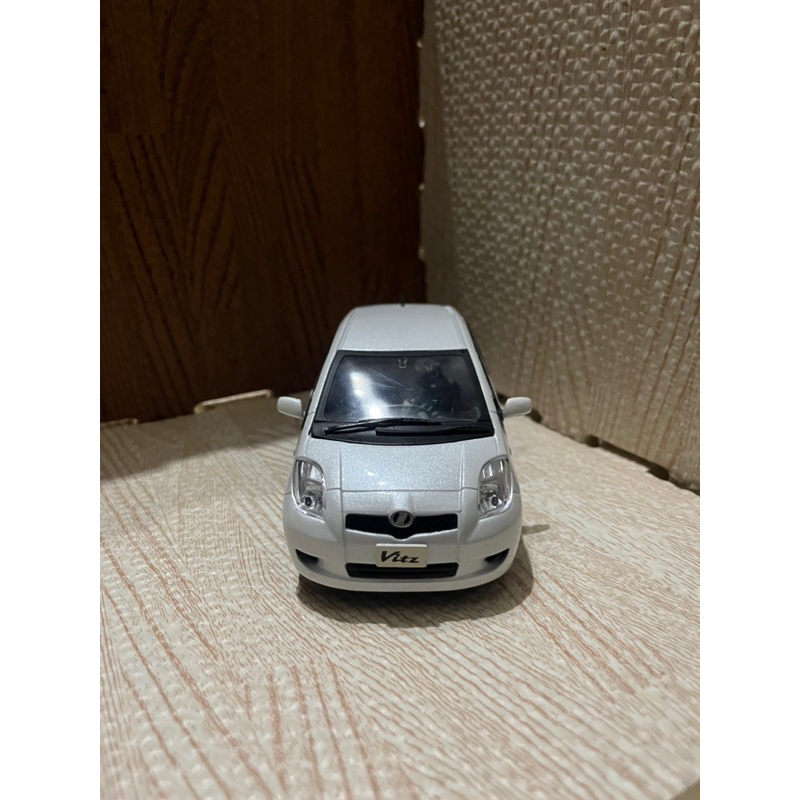 Toyota Yaris 珍珠白 2代 1/24 日規原廠模型車