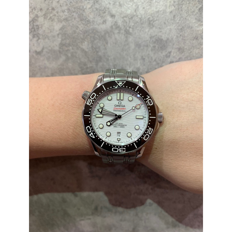 代售二手 OMEGA 海馬300 白面波浪紋 手錶