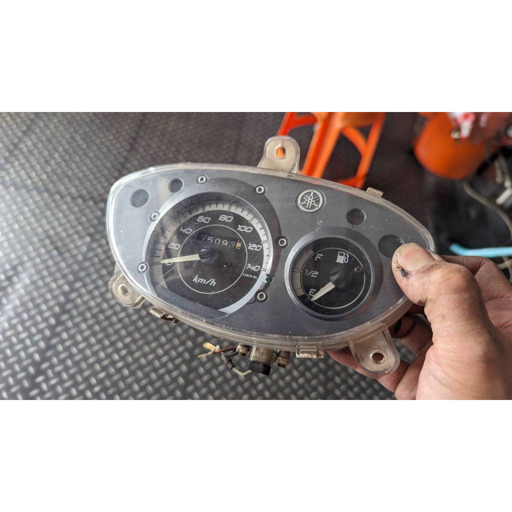 三陽錦昌機車-山葉GTR125 閃125 化油可用原廠中古碼錶 儀表板 儀錶板
