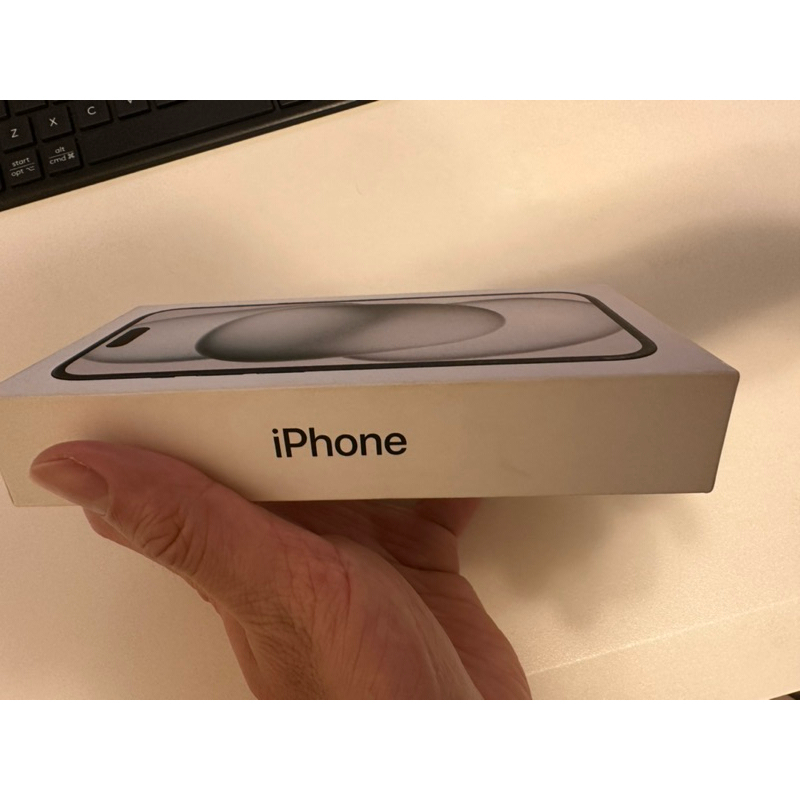 非商家 - 個人出售全新未拆封 iPhone 15 256G 黑色（僅接受高雄市區面交）