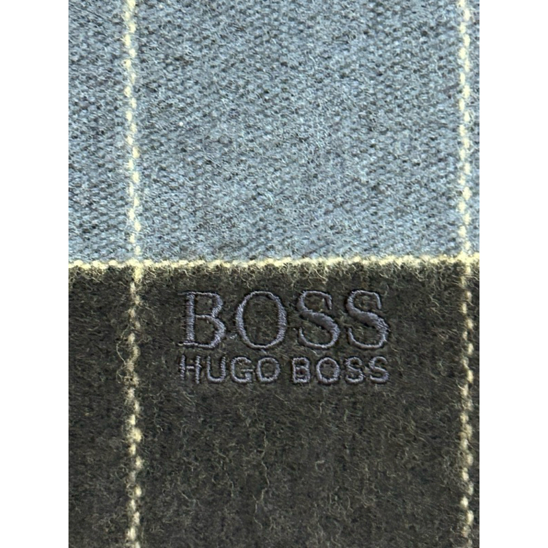 9成新🆕100%正版 HUGO BOSS 100%羊毛Lambswool 藍色 格紋 精緻刺繡Logo 圍巾