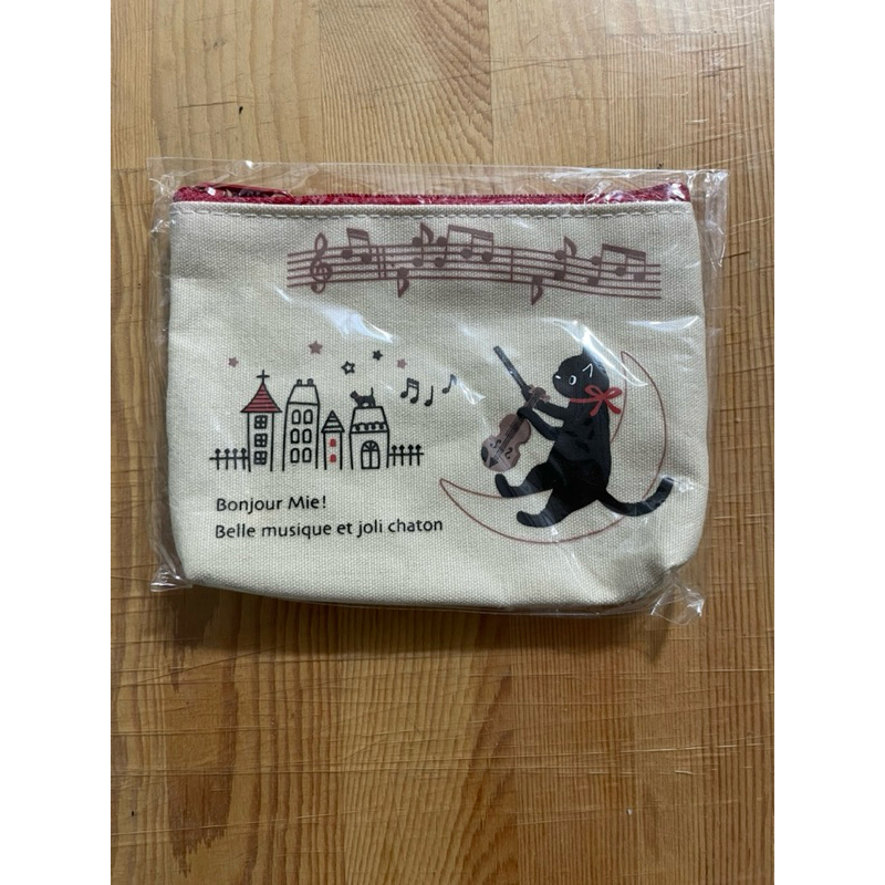 [出清。新品]日本貓咪面紙袋。拉鍊包。萬用包。收納包。零錢包。卡其色小提琴貓咪。紅色鋼琴貓咪