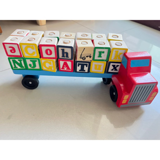 Melissa & Doug 木製字母卡車玩具