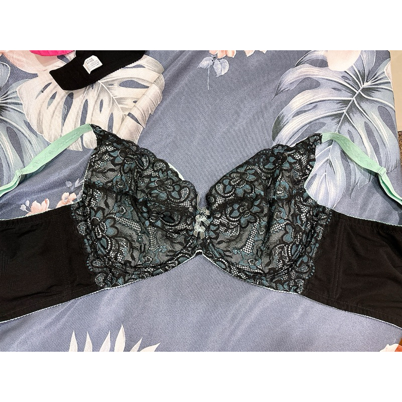 二手 有鋼圈內衣 G罩杯 42/90 版型正常