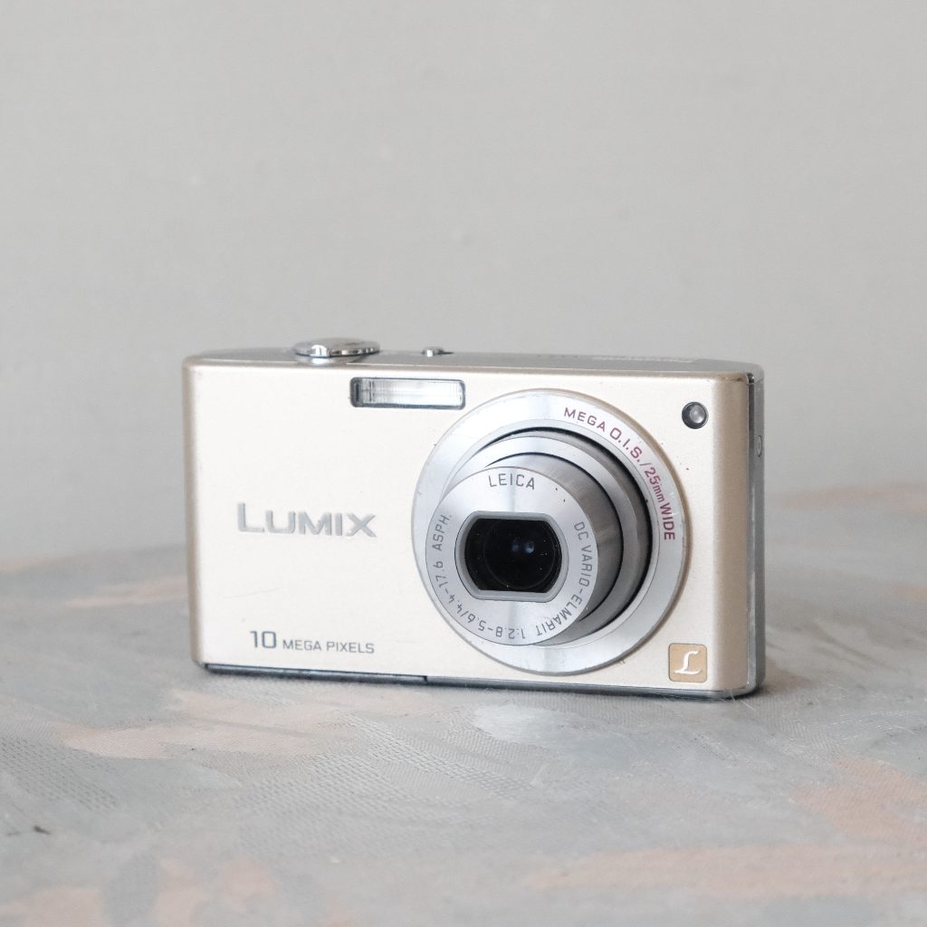 Panasonic Lumix DMC-FX35 早期 金屬 CCD 數位相機(廣角)