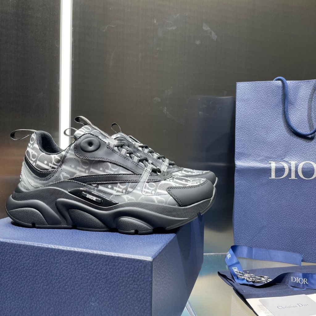 全新二手價 Dior男運動鞋 只有43及44各一雙 附原廠迪奧提袋、鞋包袋、原廠鞋盒