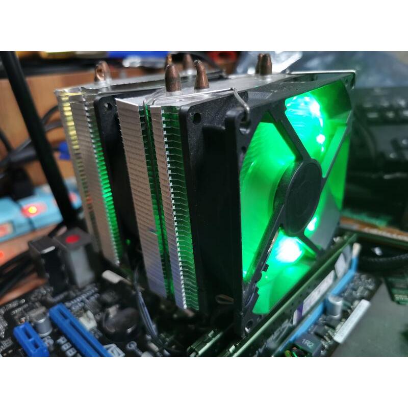 綠光RGB 雙風扇CPU散熱器/115X/1200/1700/AM3/AM4/9公分