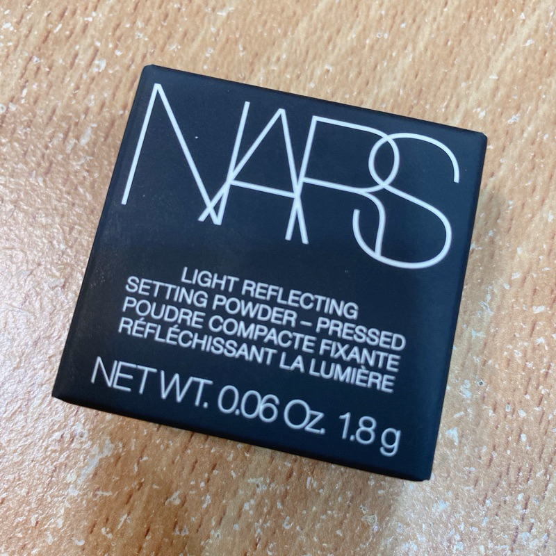 NARS 全新 迷你裸光蜜粉餅 1.8g 小白餅 2026/01 台灣官網取得有購證