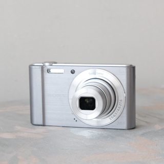 Sony Cyber-shot DSC-W810 CCD 數位相機 26mm 廣角鏡頭 6 倍光學變焦 2010 萬畫素
