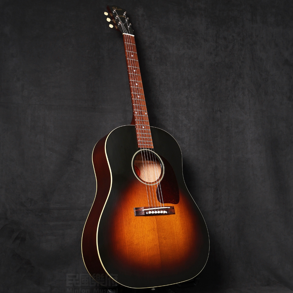 預購中 Gibson 1942 Banner J-45 民謠吉他 傳奇經典 完美復刻 頂級選料 烘烤熟成老化【民風樂府】