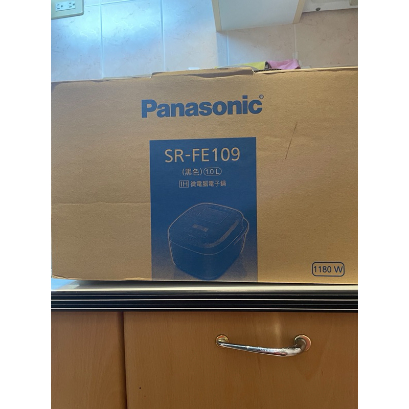 全新【Panasonic 國際牌】六人份備長炭釜炊飯器 IH電子鍋 SR-FE109 （黑色）
