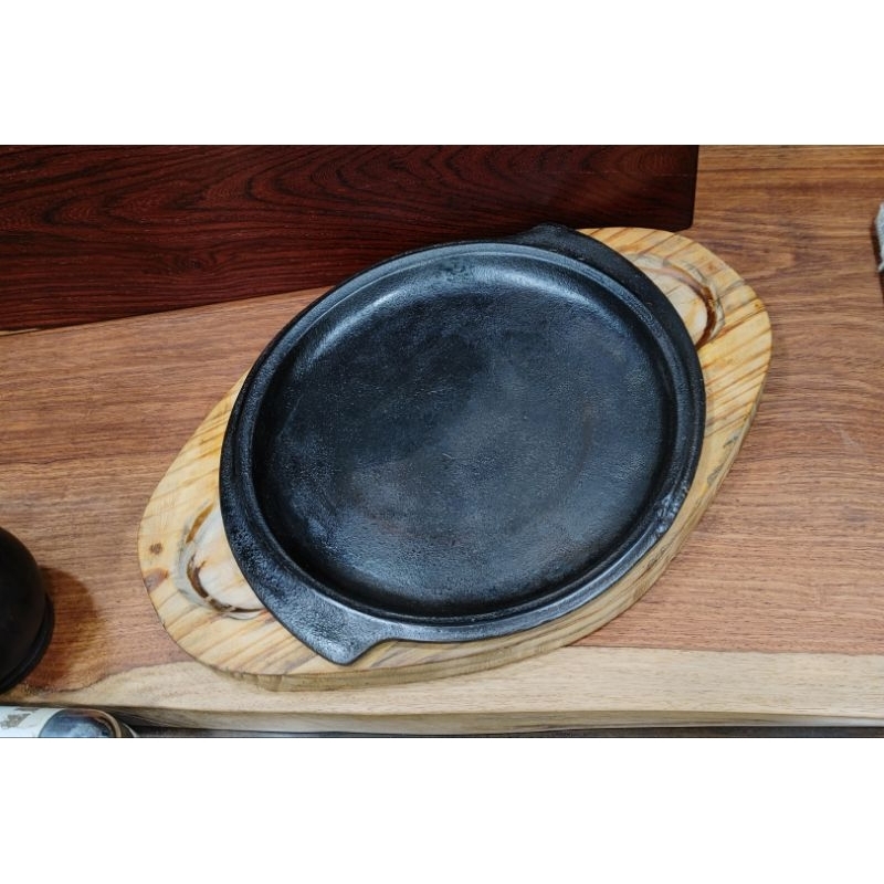 惜福 二手美品 牛排盤組 飛碟盤 鑄鐵盤與木板簡單打磨過 一單限2組