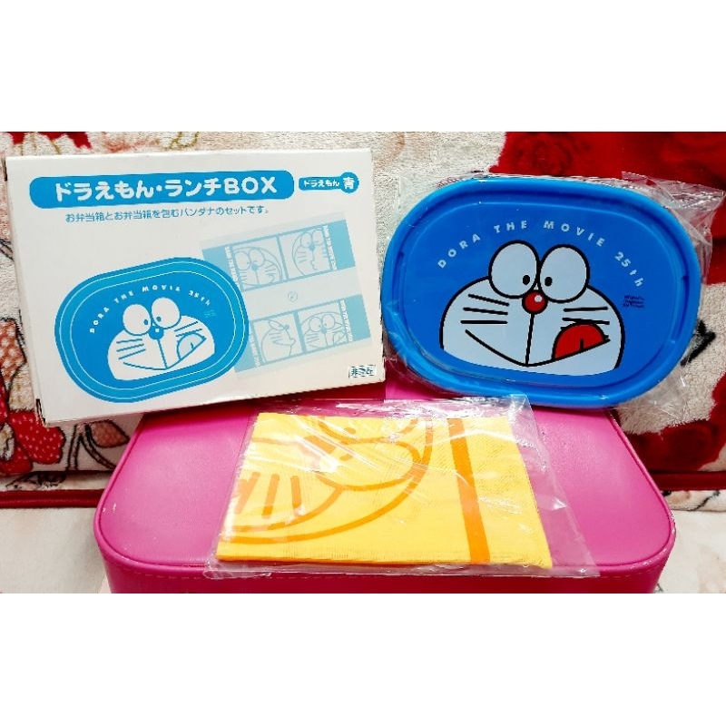 全新未使用 Doraemon 哆啦A夢 小叮噹 便當盒 手帕 (盒損)