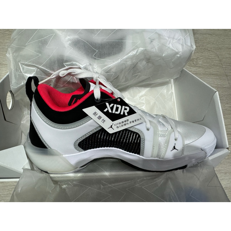 全新正品 Nike Air Jordan XXXVII Low PF 籃球鞋 男US9號 白黑色
