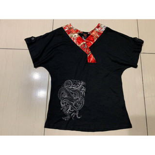 香港製 TOTEM 中式 圖騰 設計師 絲質領口 龍立體刺繡 上衣