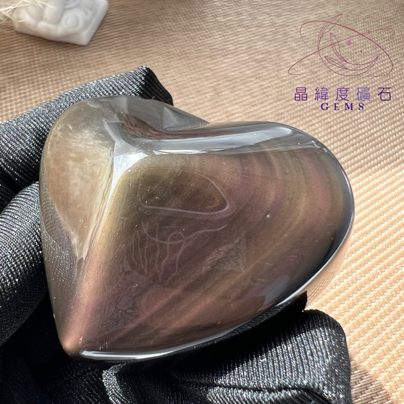 《晶緯度礦石》高品彩曜石立體愛心