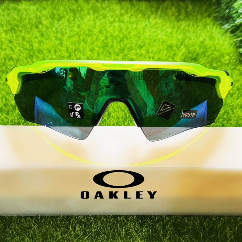 【OAKLEY】  OJ9001-17 31mm｜ 歐克利兒童太陽眼鏡｜青少年太陽眼鏡｜鏡片鍍膜原廠保固兩年