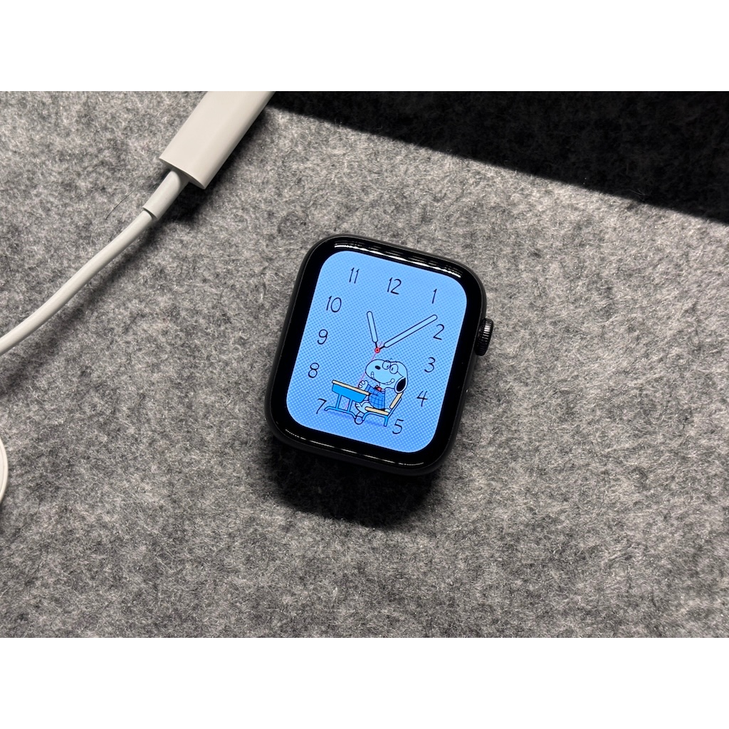 [自售] Apple Watch SE 44mm GPS 太空灰 健康度89% 約9.5成新 MKQ63TA/A