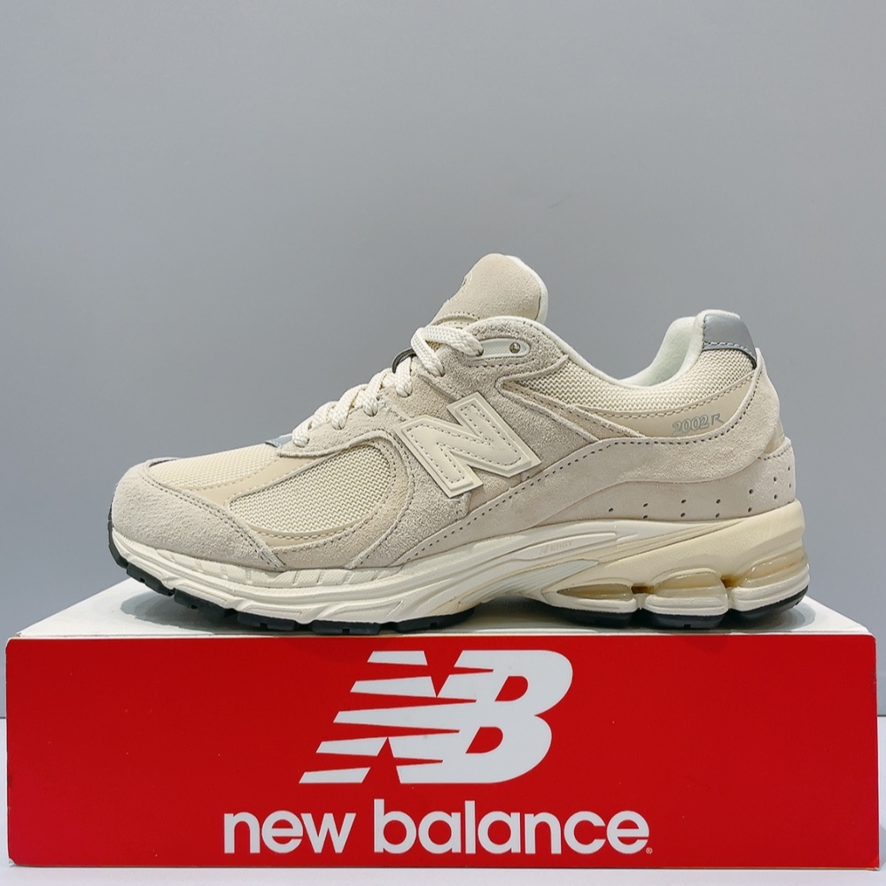 New Balance 2002R 女生 米色 經典 麂皮 D楦 運動 休閒鞋 M2002RCC