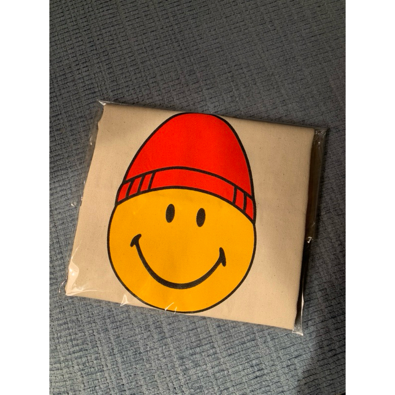 「現貨」法國精品Ami Paris✖️Smiley幾年前Pop-Up活動推出毛帽小人物-非賣品 僅贈送的托特包