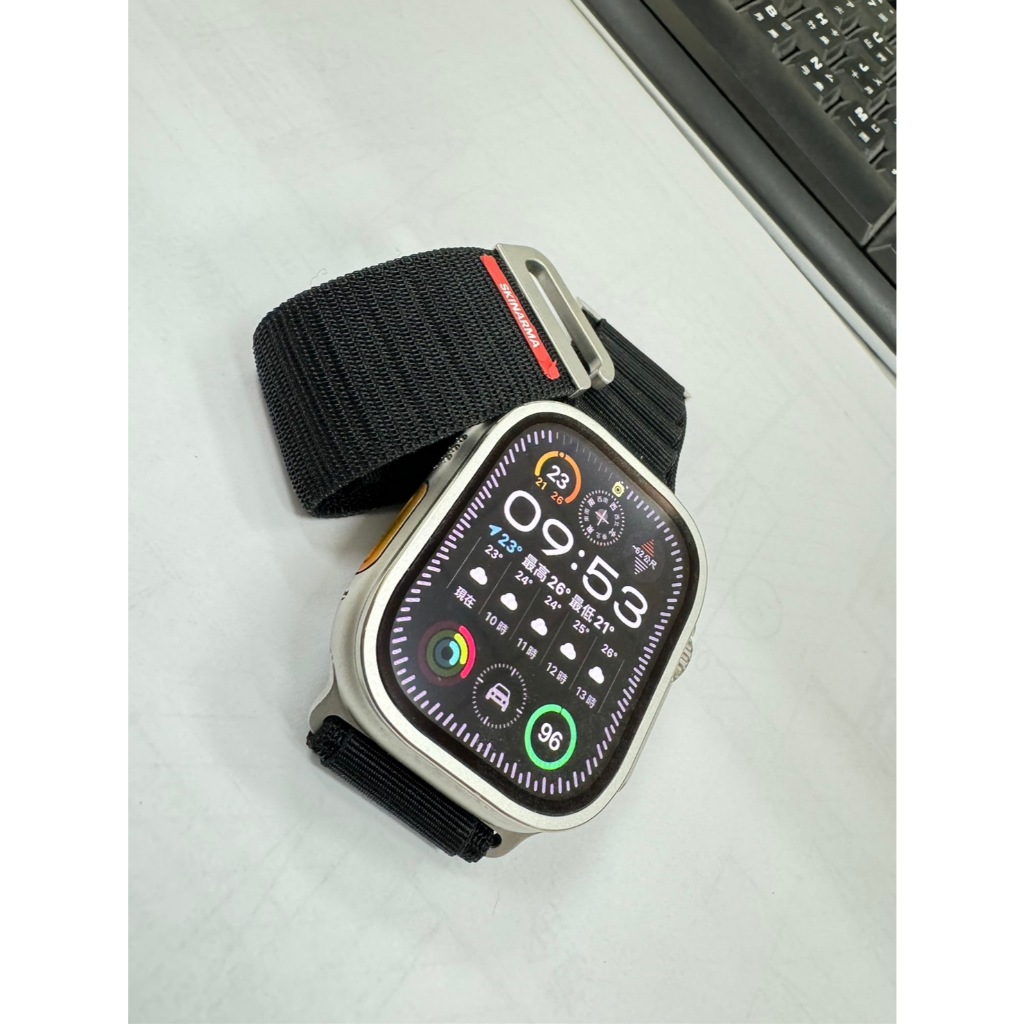 Apple Watch Ultra2 GPS+行動網路 49mm鈦金屬殼搭藍色高山錶環 - L
