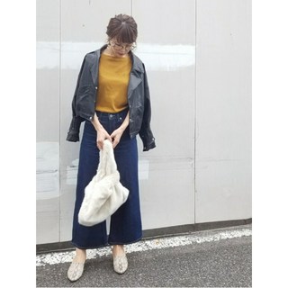Uniqlo │ 條紋圓領短袖上衣 - 芥末黃