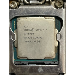賣8-9代板用的1151腳位i7-8700的CPU（i7-9700參考)