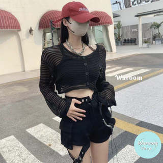 Waroom|高雄現貨秒出 甜辣風短款半截兩穿鏤空針織排釦罩衫|女裝|針織外套|配比基尼|針織上衣|短版上衣 8877