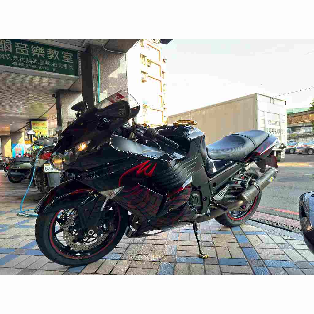 Kawasaki ZX1400 六眼