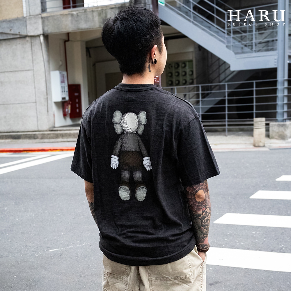 聯名款 HM HUMAN MADE KAWS MADE GRAPHIC T-SHIRT #3 背面公仔 黑 白 短TEE